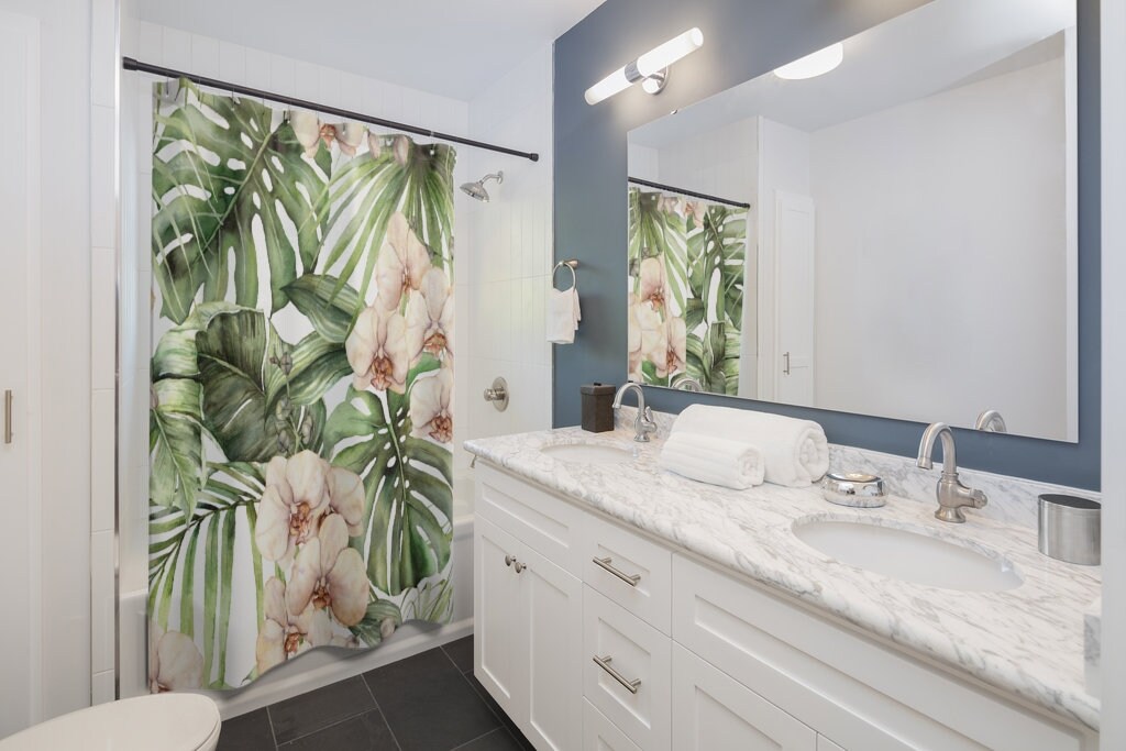 Tropical Shower Curtain, Monstera Decor, Tropical Bathroom, Plant Shower Curtain, Botanical Bathroom, Green Shower Curtain, Plant Bathroom