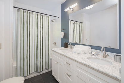 Green Shower Curtain, Line Shower Curtain, Minimal Shower Curtain, Green Bathroom, Green Stripes, Green Line Curtain, Boho Shower Curtain